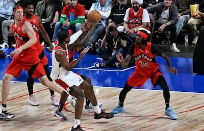 Tifosi conquistati dai Raptors