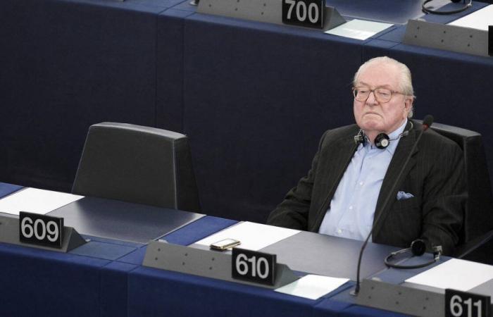 Il Parlamento europeo chiede a Jean-Marie Le Pen 300mila euro per spese indebite