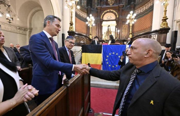 De Croo incontra il padre dell’ostaggio israeliano tenuto a Gaza (foto)