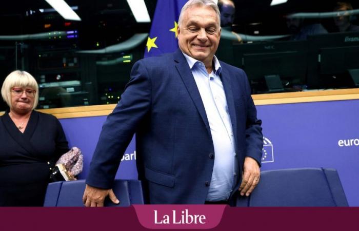 Il primo ministro ungherese Orban tiene una mostra personale a Strasburgo, alla vigilia del suo discorso al Parlamento europeo