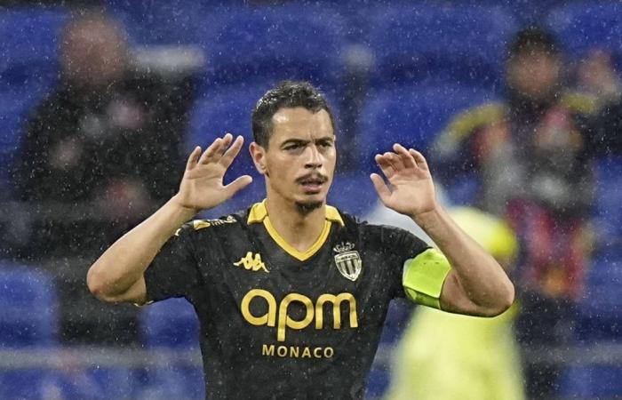 Wissam Ben Yedder sarà processato per violenza psicologica contro la moglie