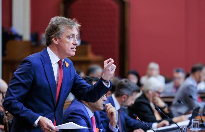 Gara per la leadership del PLQ | L’ala giovanile offre un compromesso