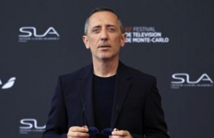 Il comico Gad Elmaleh acquista il famoso cabaret parigino