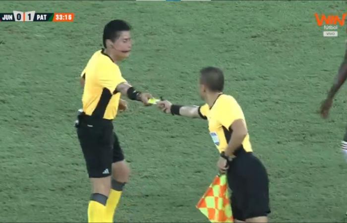 Calcio | L’incredibile dimenticanza di questo arbitro in Colombia