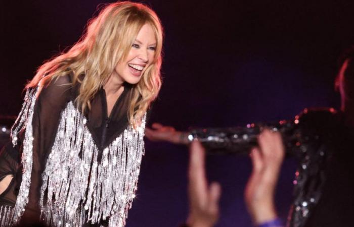 Kylie Minogue annuncia due date di concerti in Francia nel 2025