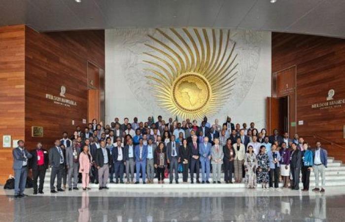 Giornata mondiale degli insegnanti 2024: l’UNESCO e i suoi partner al centro del rafforzamento delle politiche educative in Africa