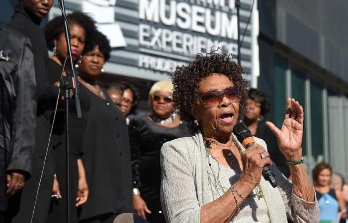 Omaggio alla cantante soul e gospel Cissy Houston, madre di Whitney, morta a 91 anni – rts.ch