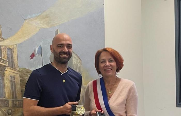 David Toutain, medaglia d’oro ai Giochi mondiali dei vigili del fuoco, torna da eroe a Saint-Victor-la-Coste!