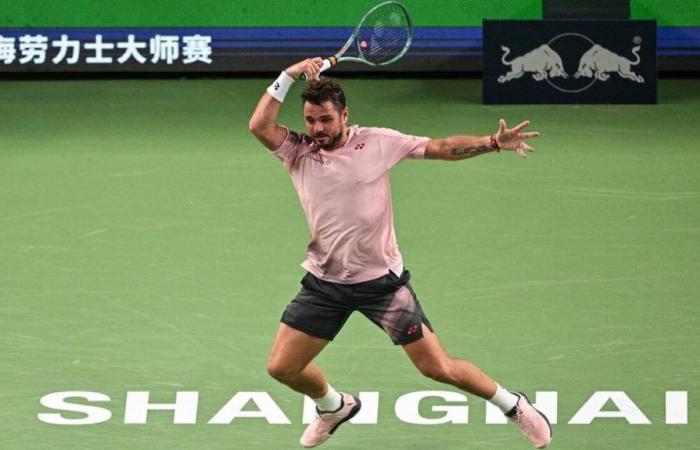 Stan Wawrinka perde contro Flavio Cobolli a Shanghai, 21 anni dopo la sconfitta contro il padre