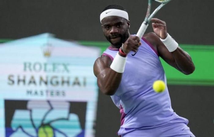 Frances Tiafoe insulta l’arbitro a Shanghai e rischia una pesante squalifica