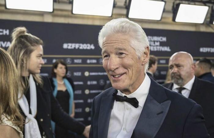 ZFF: Richard Gere accolto a Zurigo da centinaia di fan