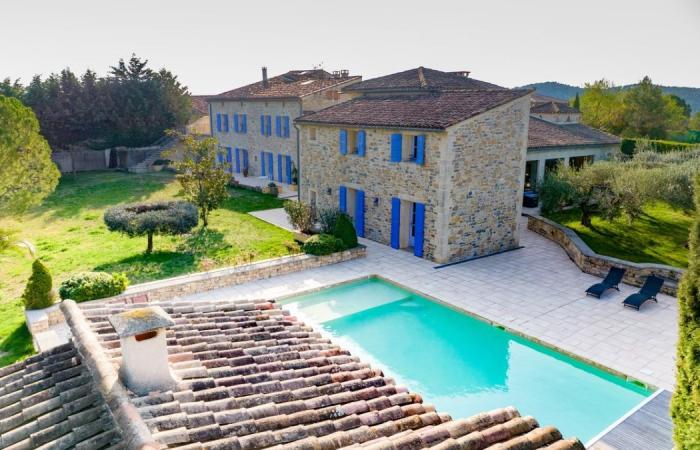 Scopri la casa di Nolwenn Leroy ad Aix-en-Provence: un’oasi di pace per la famiglia – Actual Immo