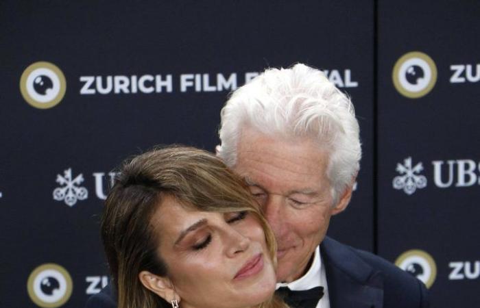 Richard Gere e la moglie Alejandra, perdutamente innamorati sul red carpet