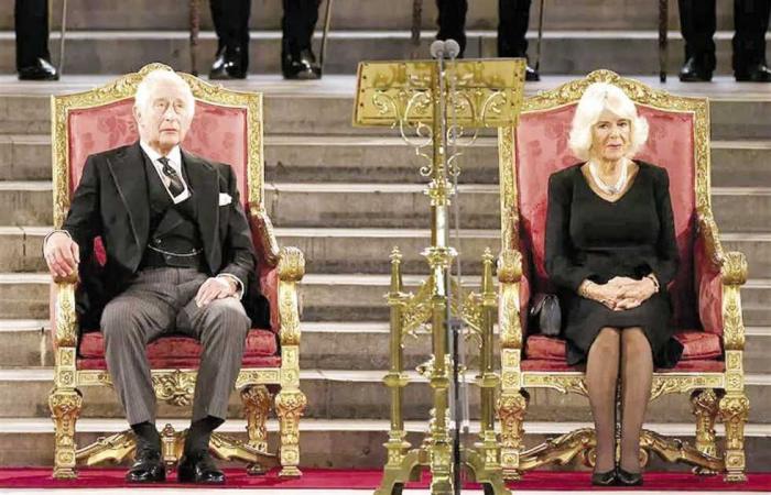 Lo ha costretto a “cambiare un’abitudine”.. Re Carlo finalmente esaudisce la richiesta della moglie Camilla.. Lei cosa voleva?