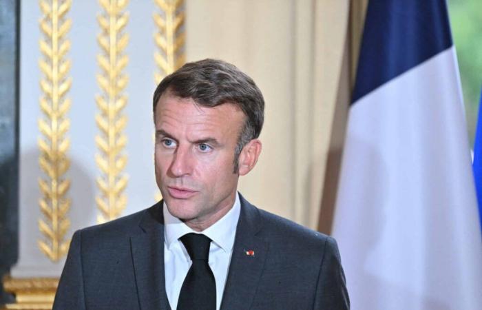 Emmanuel Macron tra le braccia di Taylor Swift? Il presidente mette le cose in chiaro