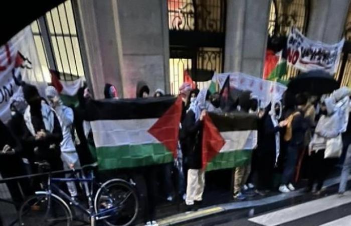 URGENTE – Sciences Po Parigi, bloccato anche questa mattina da attivisti filo-palestinesi che si dicono studenti – A Rennes sono stati barricati anche gli ingressi a Science Po