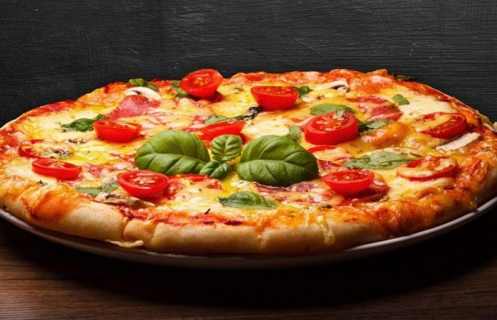 Il pilota della United offre pizza ai passeggeri rimasti a terra