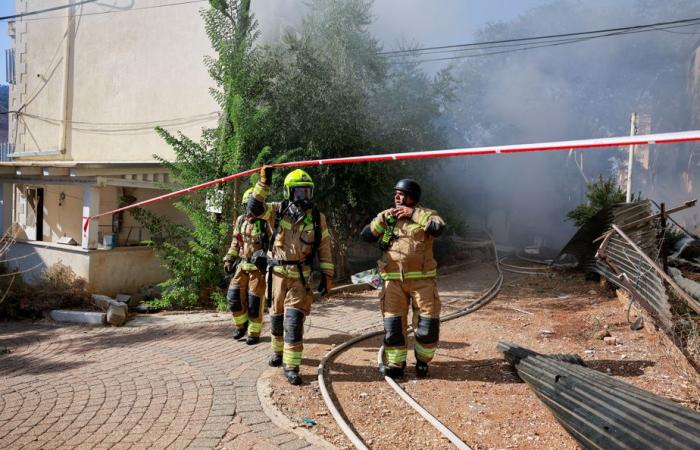 Il lancio di un razzo uccide due persone in Israele, combattendo nel sud del Libano