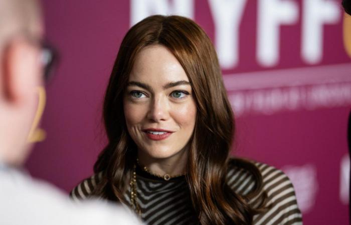 Emma Stone si rade la testa e manda nel panico i suoi fan