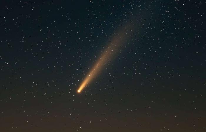 Immagini strabilianti della brillante cometa Tsuchinshan-Atlas che si scontra con un’enorme espulsione di massa dal Sole