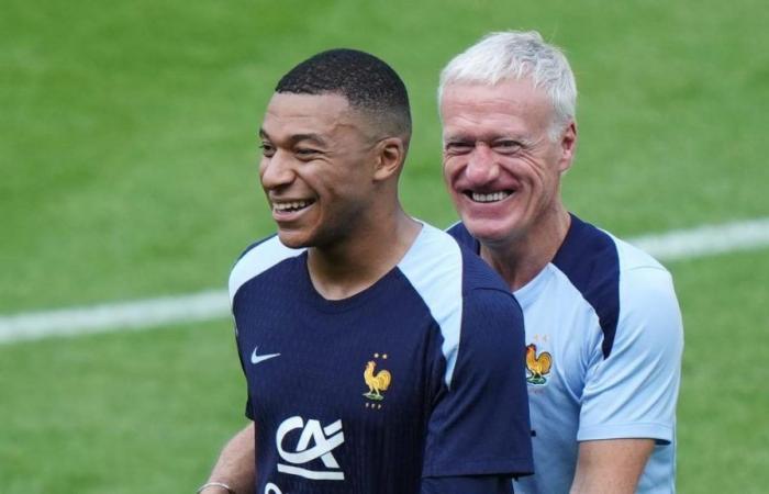 Didier Deschamps ha fatto una scelta molto strana per la fascia