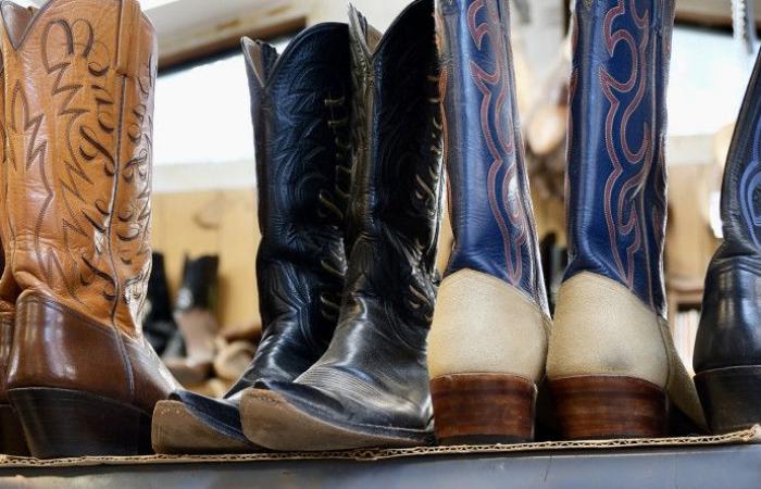 L’arte dimenticata degli stivali da cowboy sopravvive in Texas