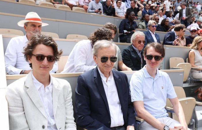 Bernard Arnault, il francese più ricco del mondo investe nel calcio acquistando il Paris FC