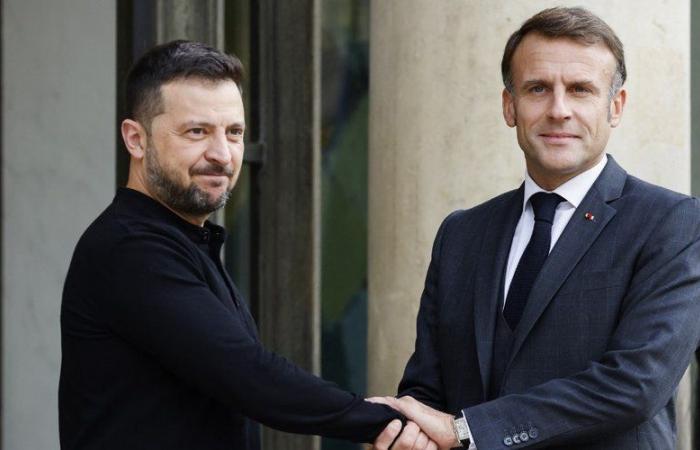 Guerra in Ucraina: ricevuto da Macron, Zelenskyj annuncia che il cessate il fuoco tra Kiev e Mosca non era “oggetto” delle discussioni