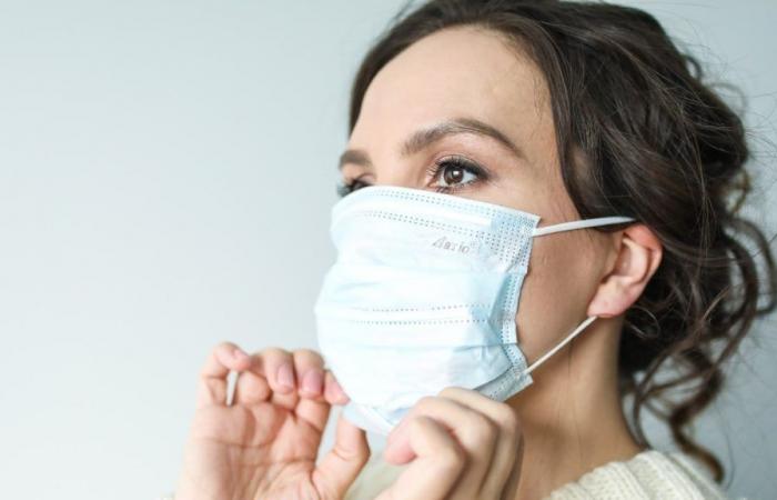 L’uso della maschera è obbligatorio in alcuni settori dei centri ospedalieri della regione