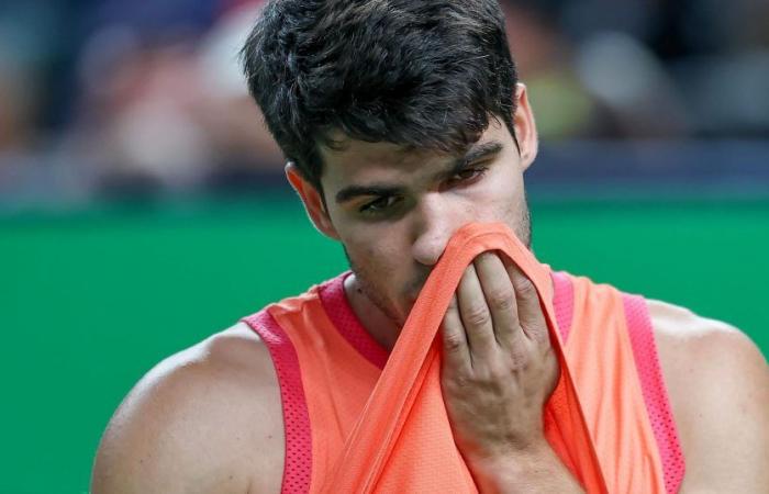 Masters 1000 Shanghai – Carlos Alcaraz batte Tomas Machac nei quarti di finale, 7-6, 7-5