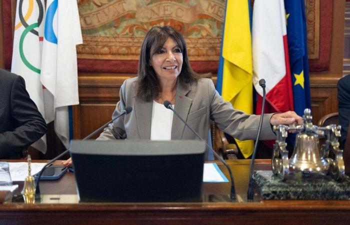 Nemica del PSG, Anne Hidalgo si prende uno schiaffo esilarante