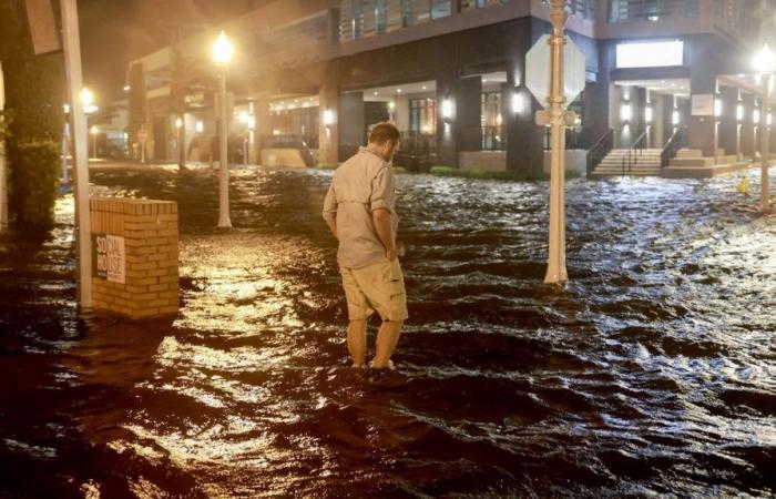 “Piogge devastanti” e raffiche di vento vicine ai 170 km/h in Florida