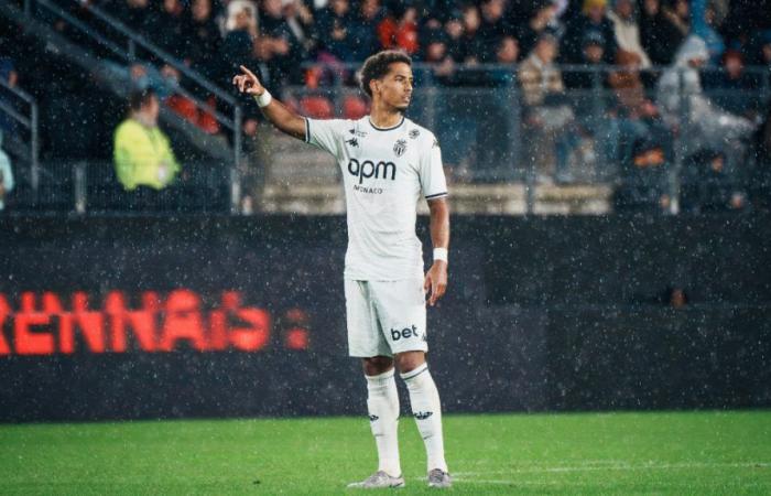 Marcatore del Rennes, Thilo Kehrer appare in TOTW 4