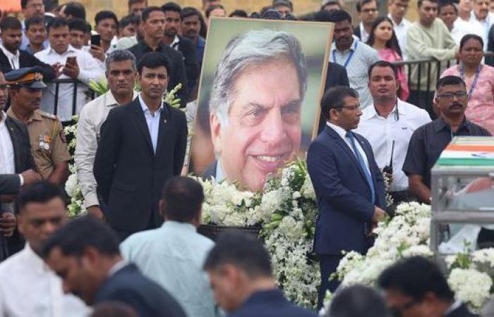 La morte di Ratan Tata, erede di un impero industriale e icona indiana