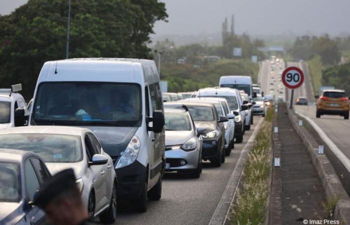 3.200 auto in più ogni anno sulle strade dell’Isola della Riunione