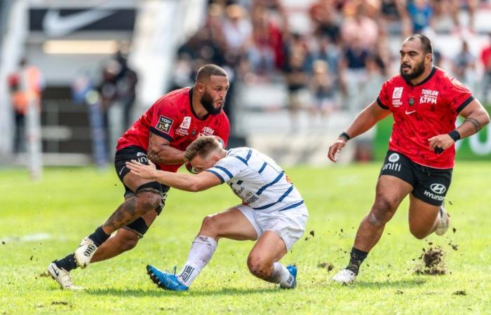 Terza fila l’inglese Lewis Ludlam, nuova roccia del RCT