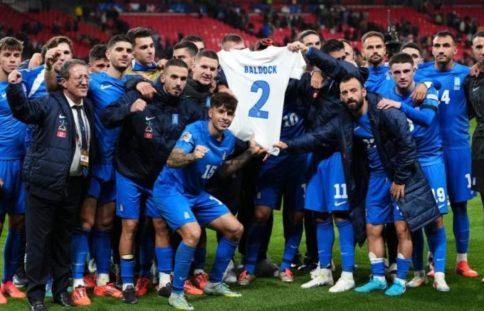 Morte di George Baldock, il bellissimo tributo dei giocatori greci dopo la vittoria a Wembley