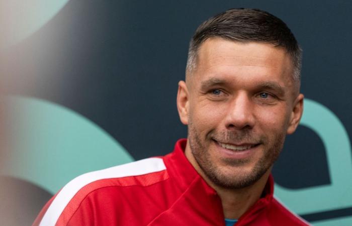 Lukas Podolski svela il suo segreto d’amore con la moglie Monika