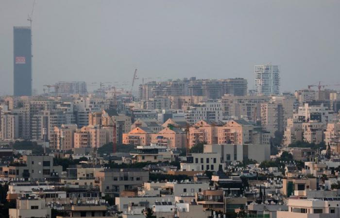 un “aereo nemico” “intercettato” dopo essersi avvicinato a Tel Aviv