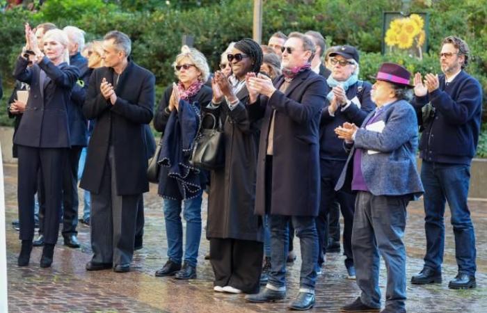 Tra risate e lacrime: uno sguardo al commosso addio di Michel Blanc (foto)