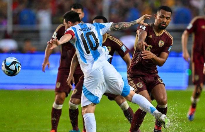 Calcio: In Venezuela, l’Argentina ha giocato su un campo schifoso