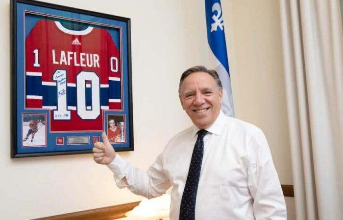 François Legault ha acquistato un maglione di Guy Lafleur con fondi pubblici