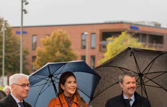 La Queen Mary nei colori autunnali per celebrare i 750 anni di Holstebro con il re Frederik