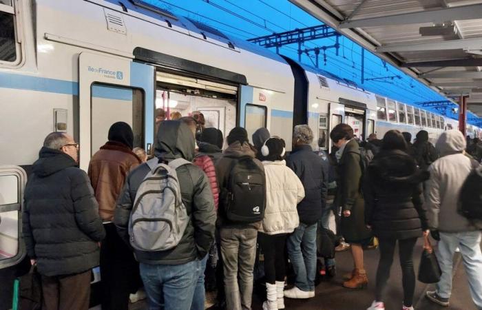 Guasto elettrico sulla RER C: nessun treno tra Champ-de-Mars e Pontoise fino a fine serata