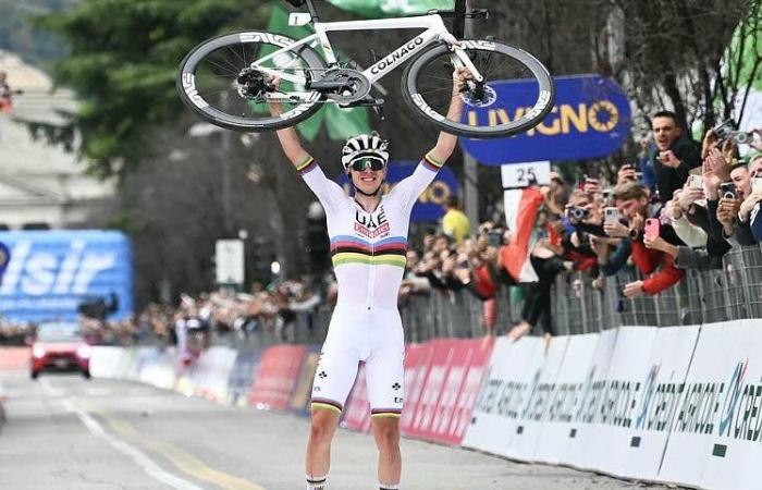 Ciclismo. Unico al mondo, Tadej Pogacar vince il Giro di Lombardia