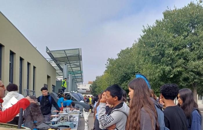 Studenti delle scuole medie in assenza di gravità…