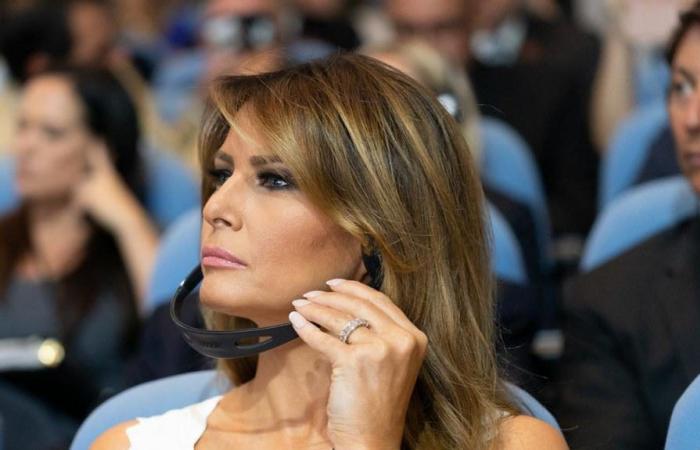 Un mese prima delle elezioni presidenziali americane, Melania Trump difende il diritto all’aborto nelle sue memorie