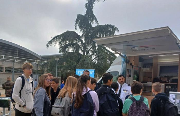 Studenti delle scuole medie in assenza di gravità…