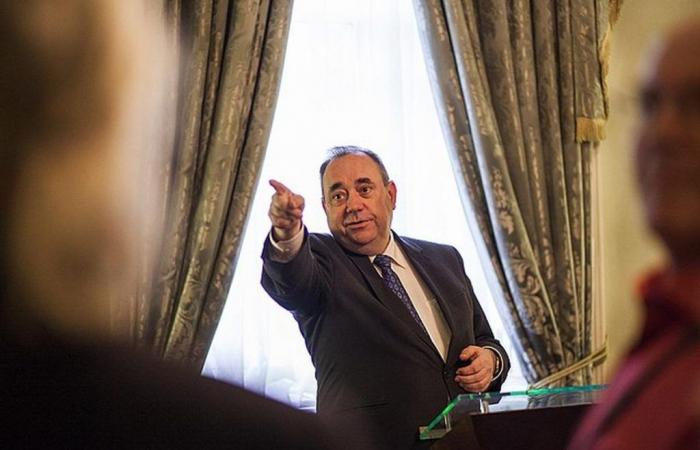 L’ex primo ministro scozzese Alex Salmond è morto all’età di 69 anni