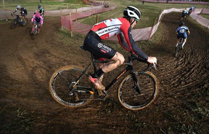 VIDEO. Ciclocross: “Ho reagito male”… Lo spargimento di sangue del campione belga, che attacca la bici di un avversario dopo una caduta